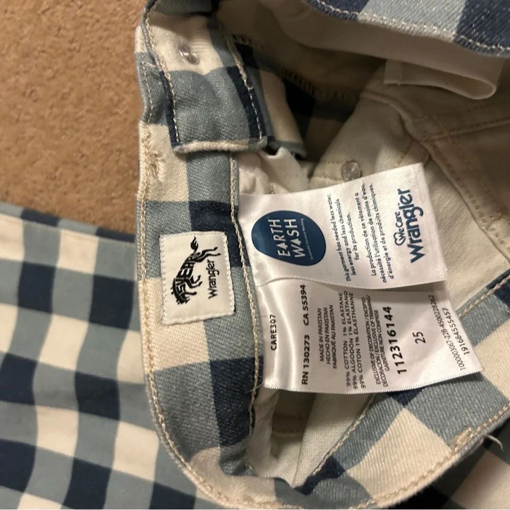 Wrangler Checkered Jeans - Picture 9 of 9